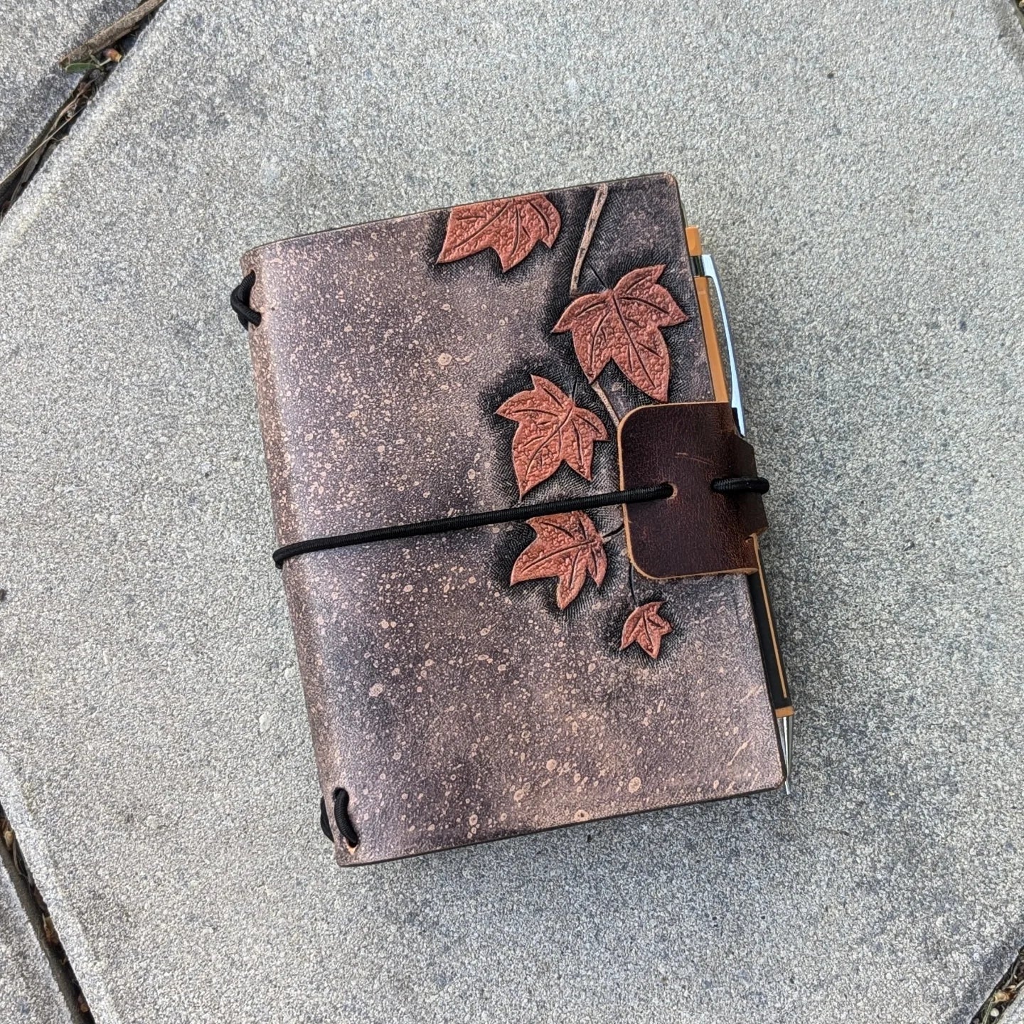 PASSPORT Traveller's Refillable Notebook | Tooled Ivy Vine, Copper