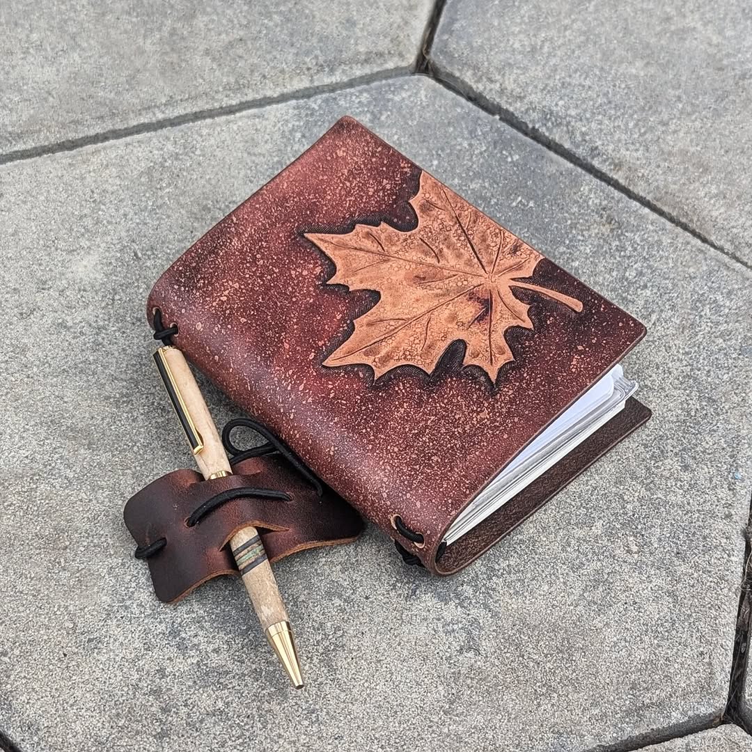 PASSPORT Traveller's Refillable Notebook | Tooled Natural Maple Leaf