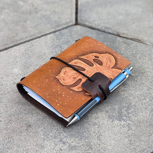 PASSPORT Traveller's Refillable Notebook | Tooled Natural Monstera Leaf