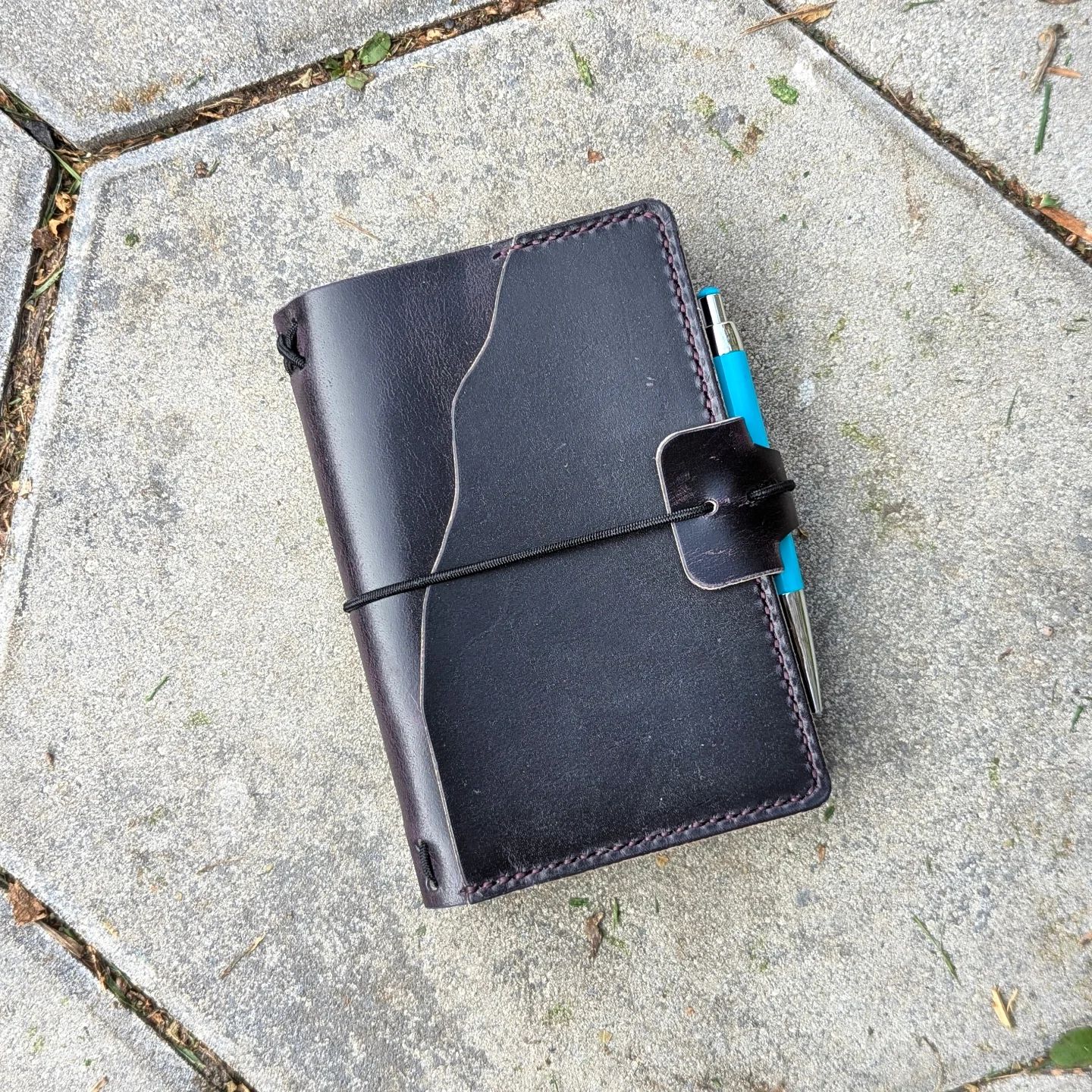 Pocket Traveller's Refillable Notebook | Eggplant Purple 'Live Edge' #23