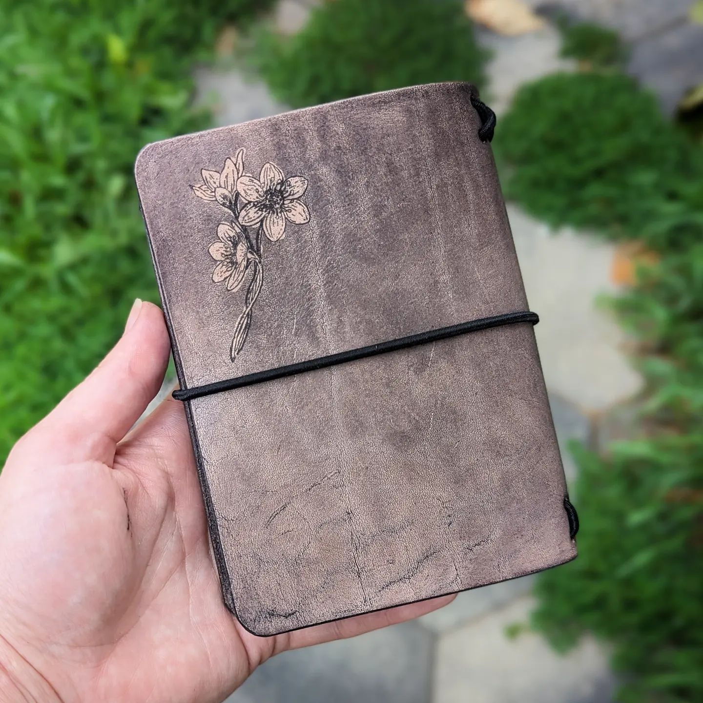 Pocket Traveller's Refillable Notebook | Ink-Stamped Flowers