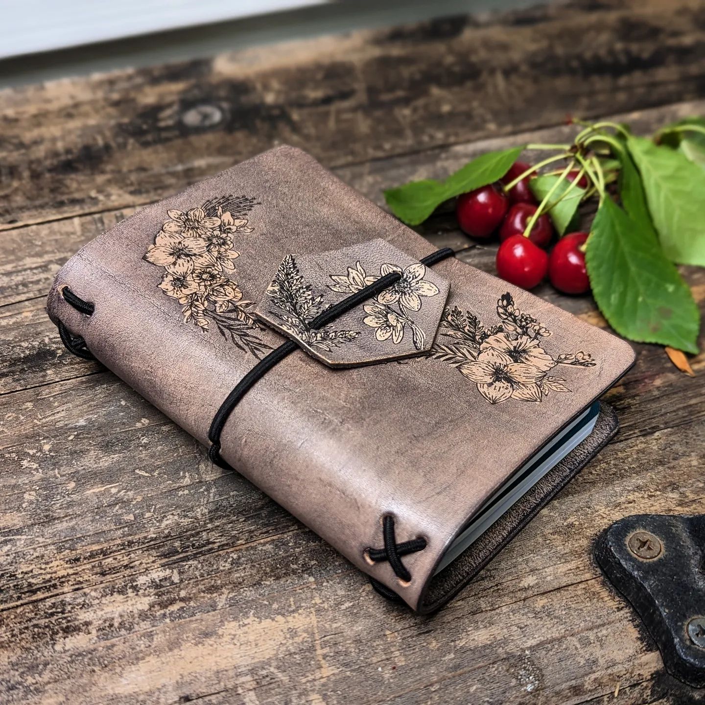 Pocket Traveller's Refillable Notebook | Ink-Stamped Flowers