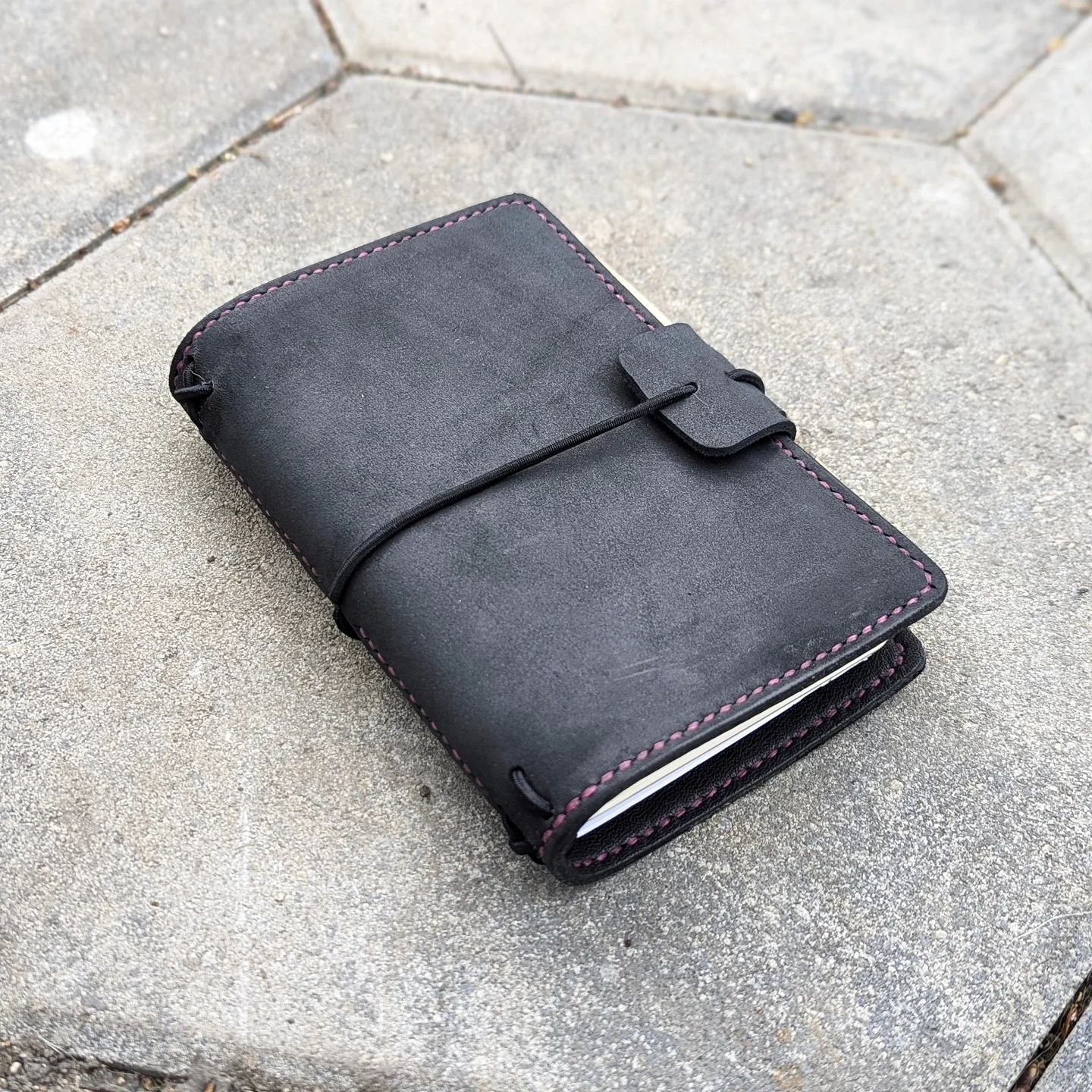 Pocket Traveller's Refillable Notebook | Black Nubuck