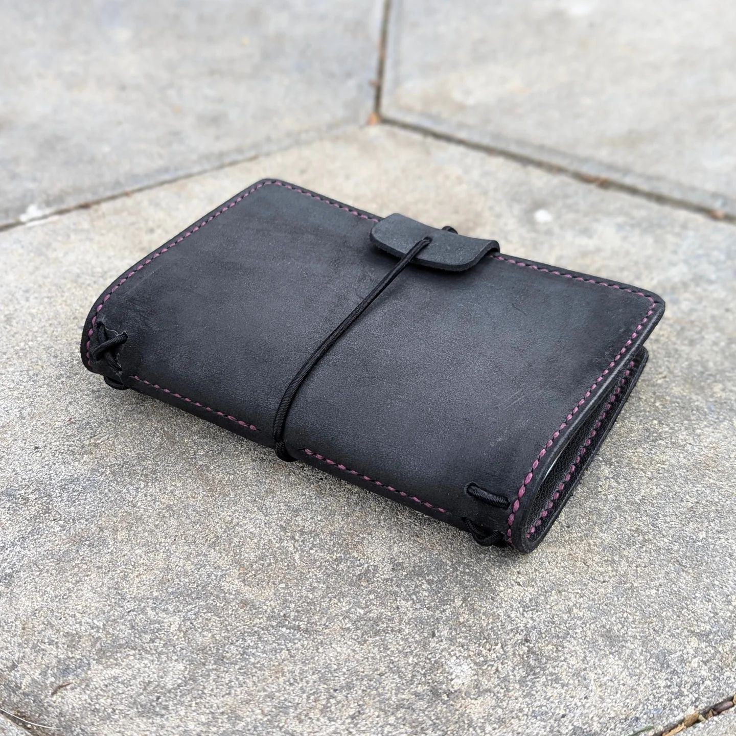 Pocket Traveller's Refillable Notebook | Black Nubuck