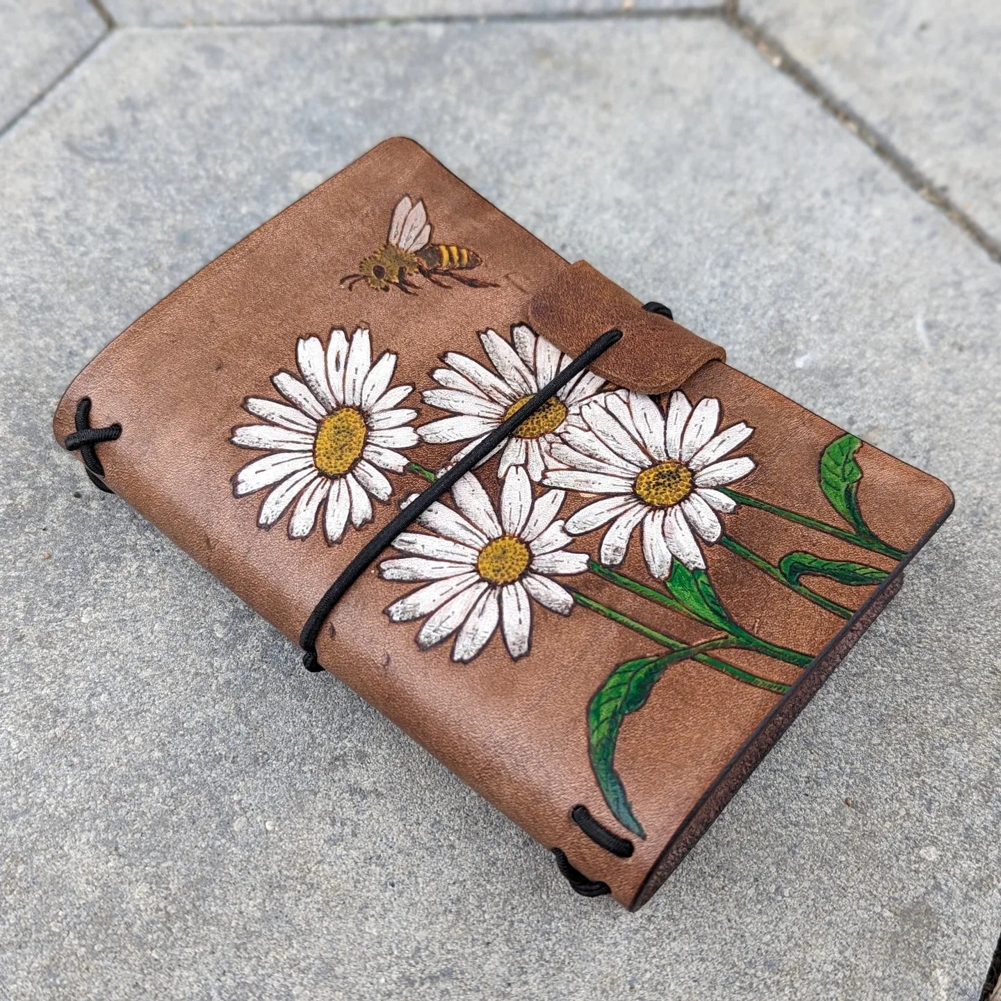 Pocket Traveller's Refillable Notebook | Pyrography Daisies