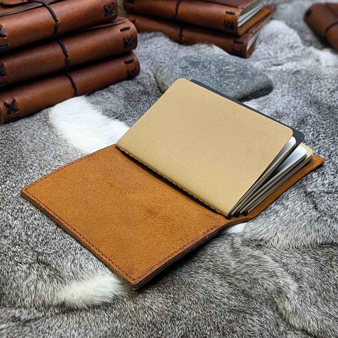 POCKET Traveller's Refillable Notebook | Rua Tome 'Live Edge' #5