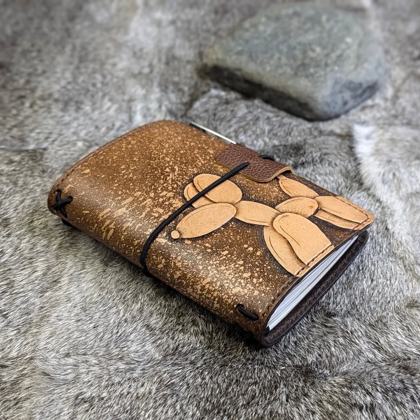 Pocket Traveller's Refillable Notebook | Tooled Balloon Dog #1