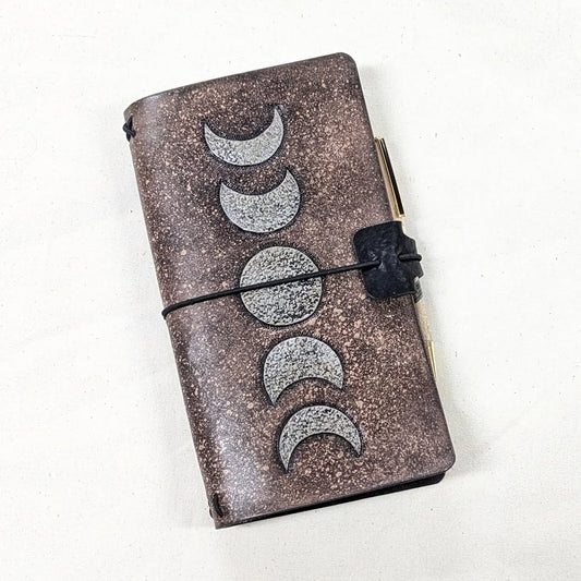 TN Standard Traveller's Refillable Notebook | Tooled Moon Phases