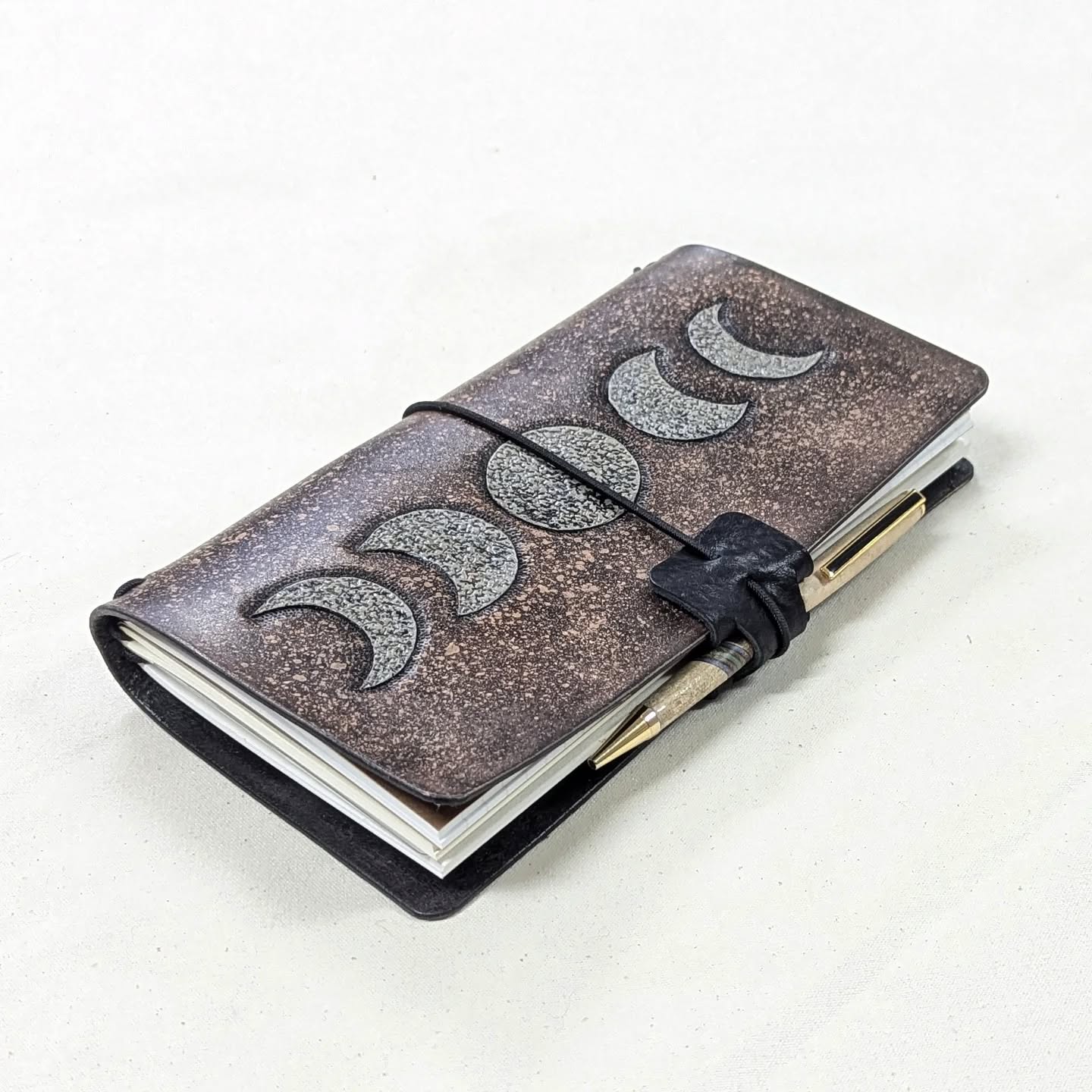 TN Standard Traveller's Refillable Notebook | Tooled Moon Phases