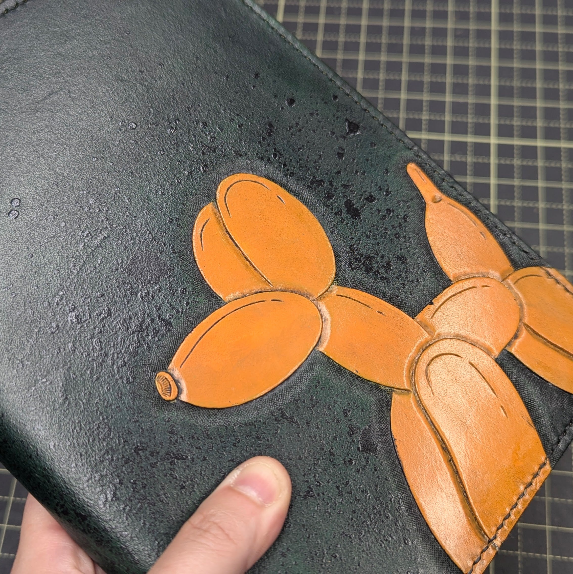 CUSTOM Traveller's Notebook | Balloon Dog for E.K.
