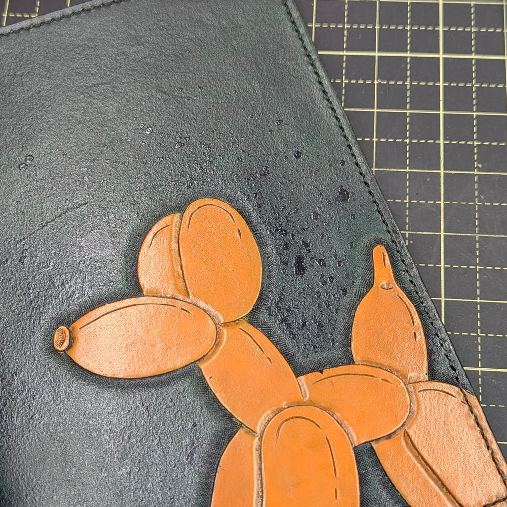 CUSTOM Traveller's Notebook | Balloon Dog for E.K.