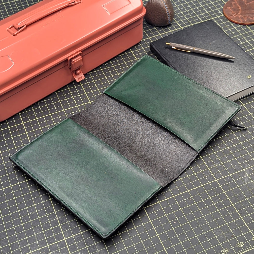 CUSTOM Traveller's Notebook | Balloon Dog for E.K.