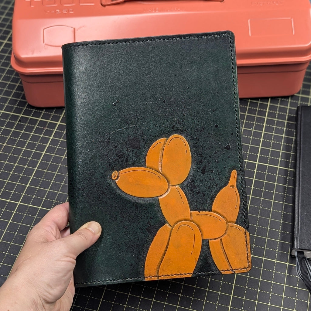 CUSTOM Traveller's Notebook | Balloon Dog for E.K.