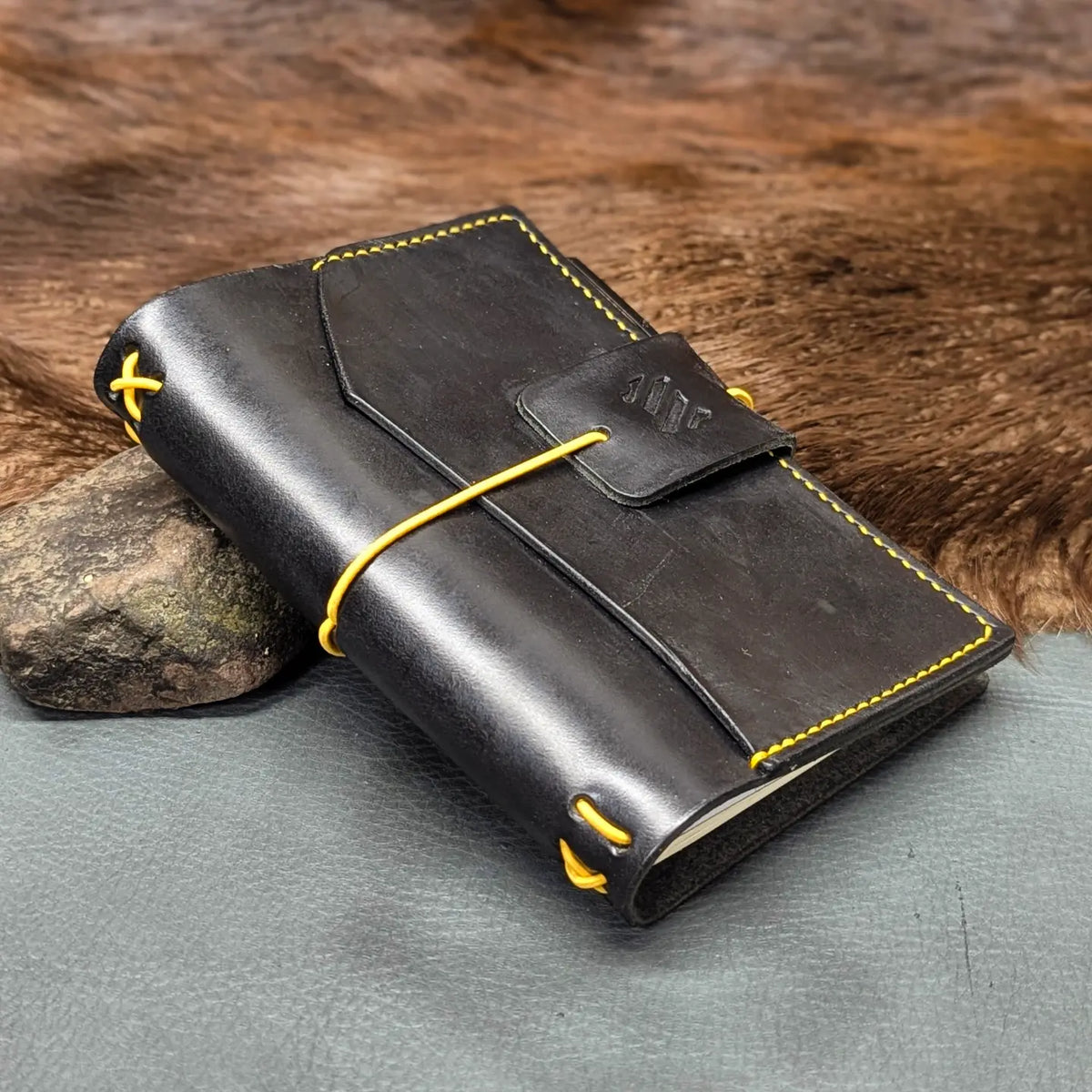 A6 Traveller's Notebook | Long Haul BASALT, No. 1