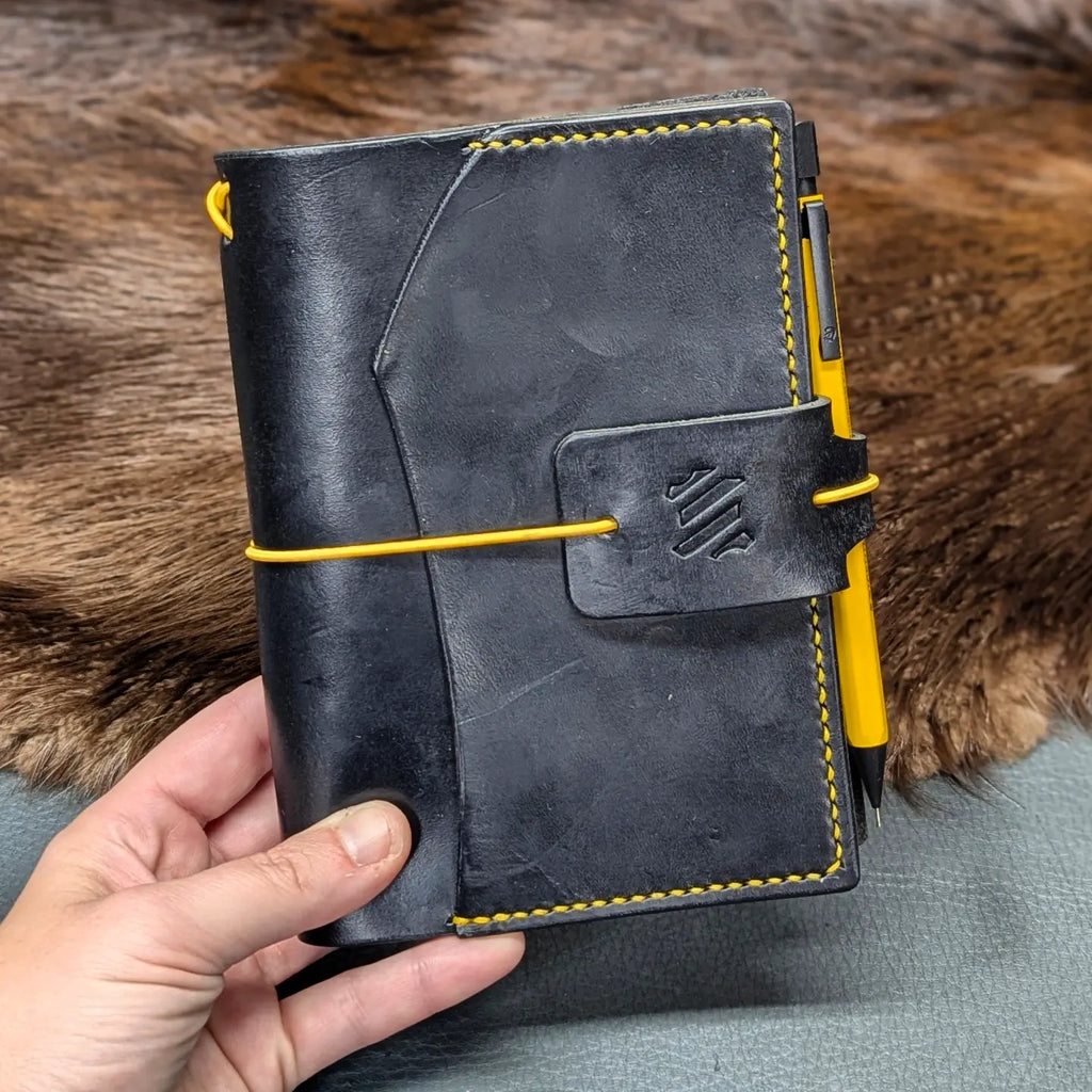 A6 Traveller's Notebook | Long Haul BASALT, No. 1