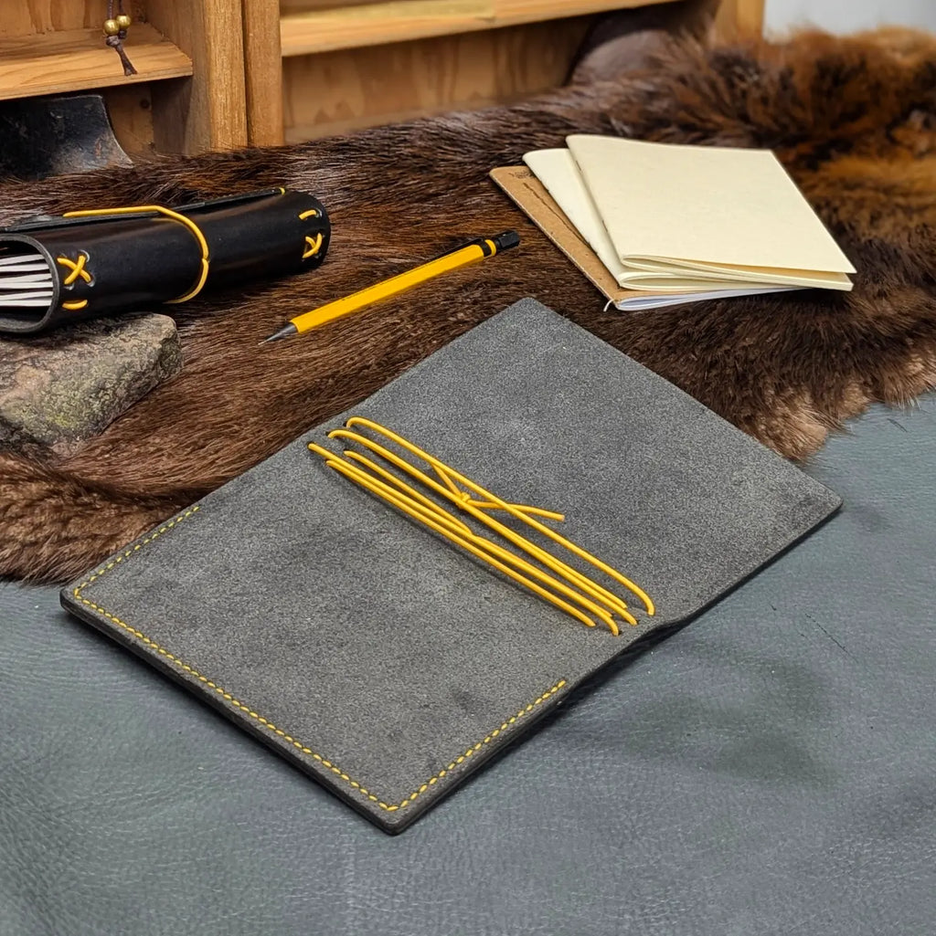 A6 Traveller's Notebook | Long Haul BASALT, No. 1
