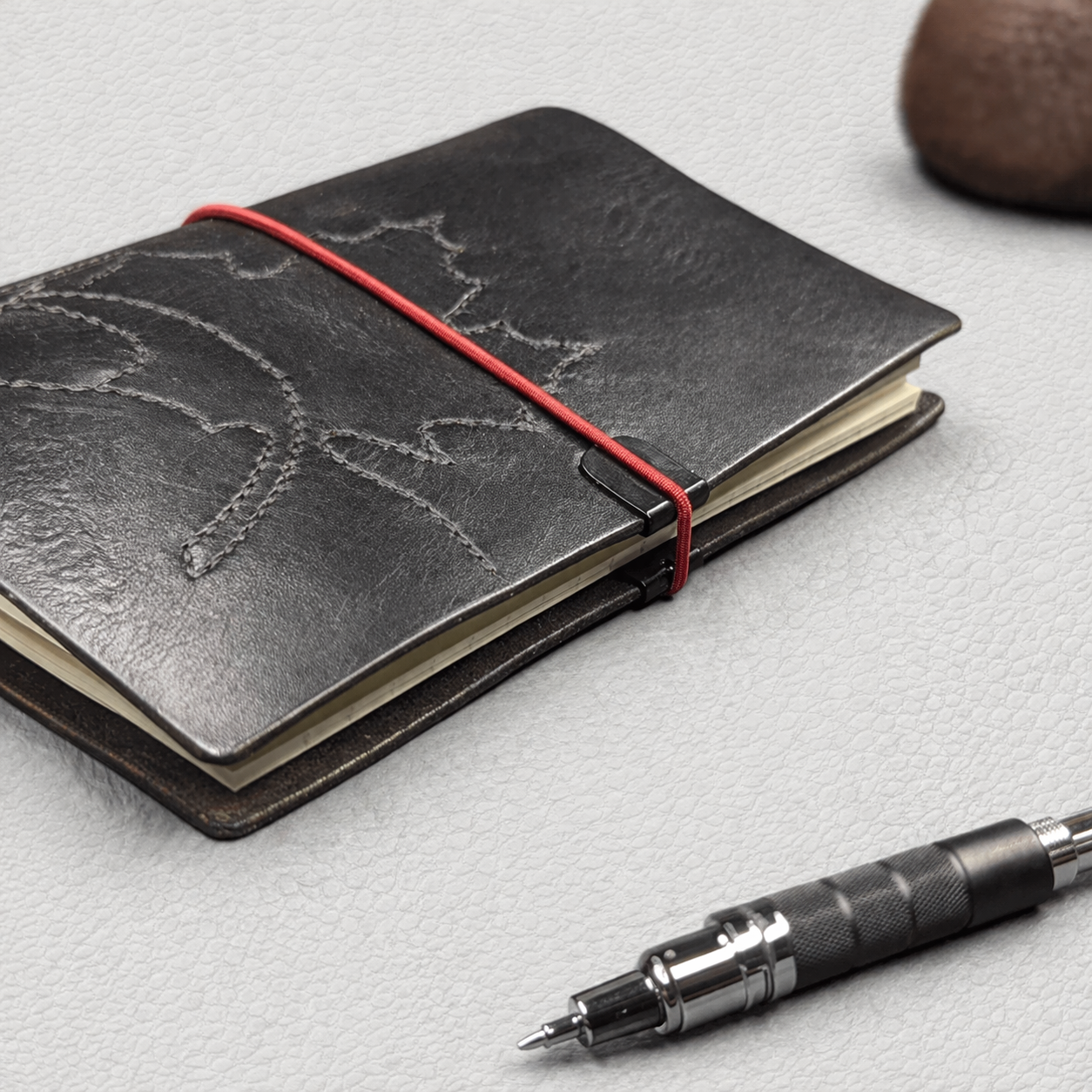 A6 Traveller's Notebook | Stitched Maple Leaf, No. 1