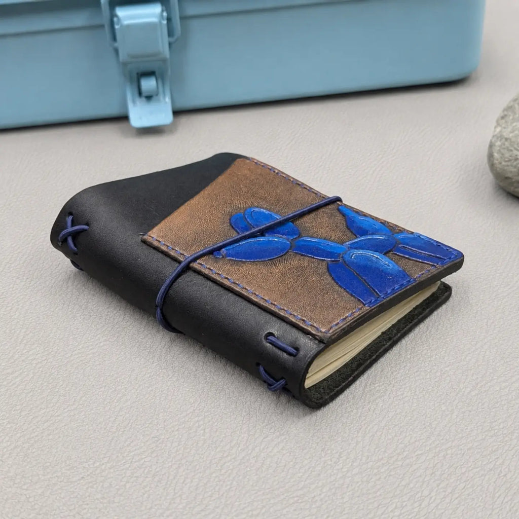 A7 Traveller's Notebook | Tooled Balloon Dog, No. 1