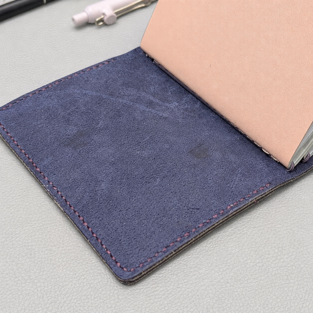 PASSPORT Traveller's Notebook | Eggplant Purple 'Live Edge', No. 8