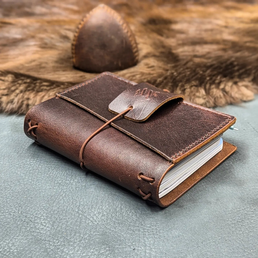 PASSPORT Traveller's Notebook | Forest Keep ROOTS, No. 10