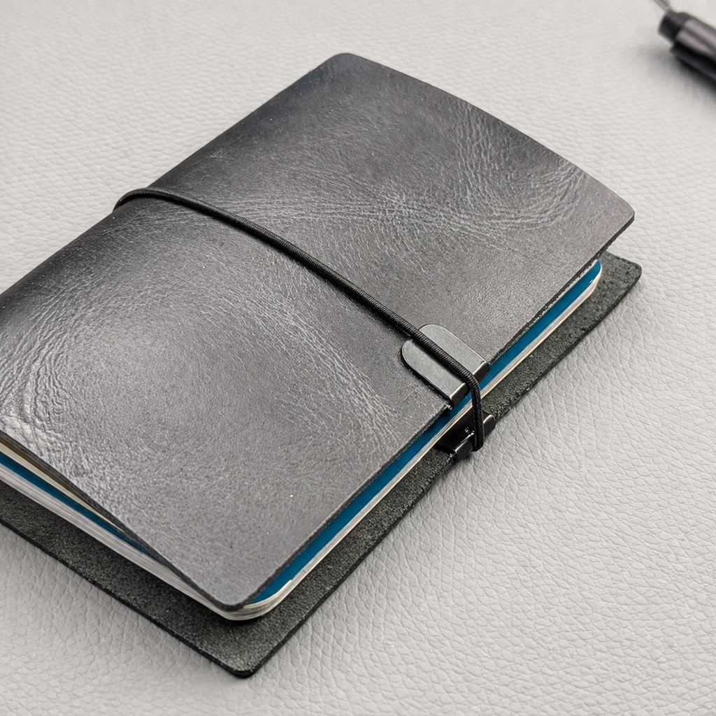 PASSPORT Traveller's Notebook | Midnight Grey, No. 5