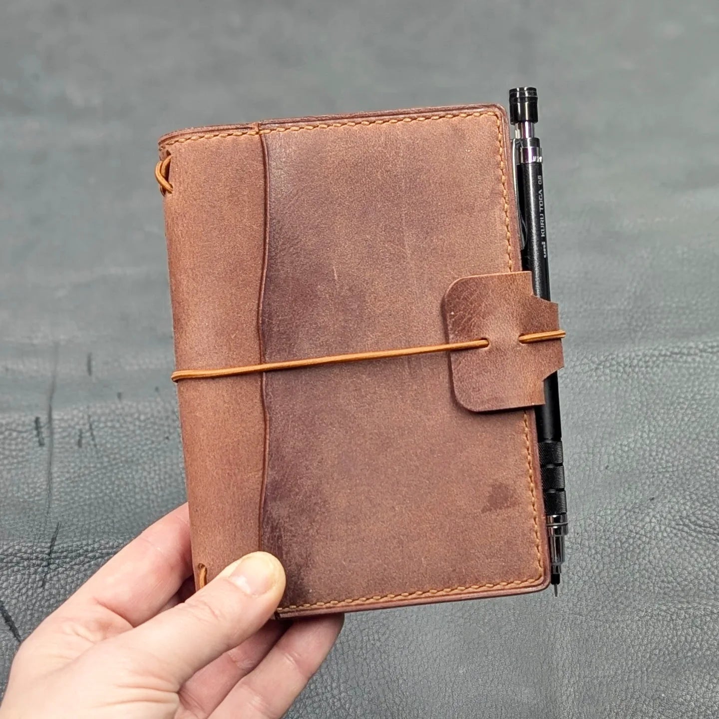 PASSPORT Traveller's Refillable Notebook | Ruggine Red, No. 2 + Key Fob