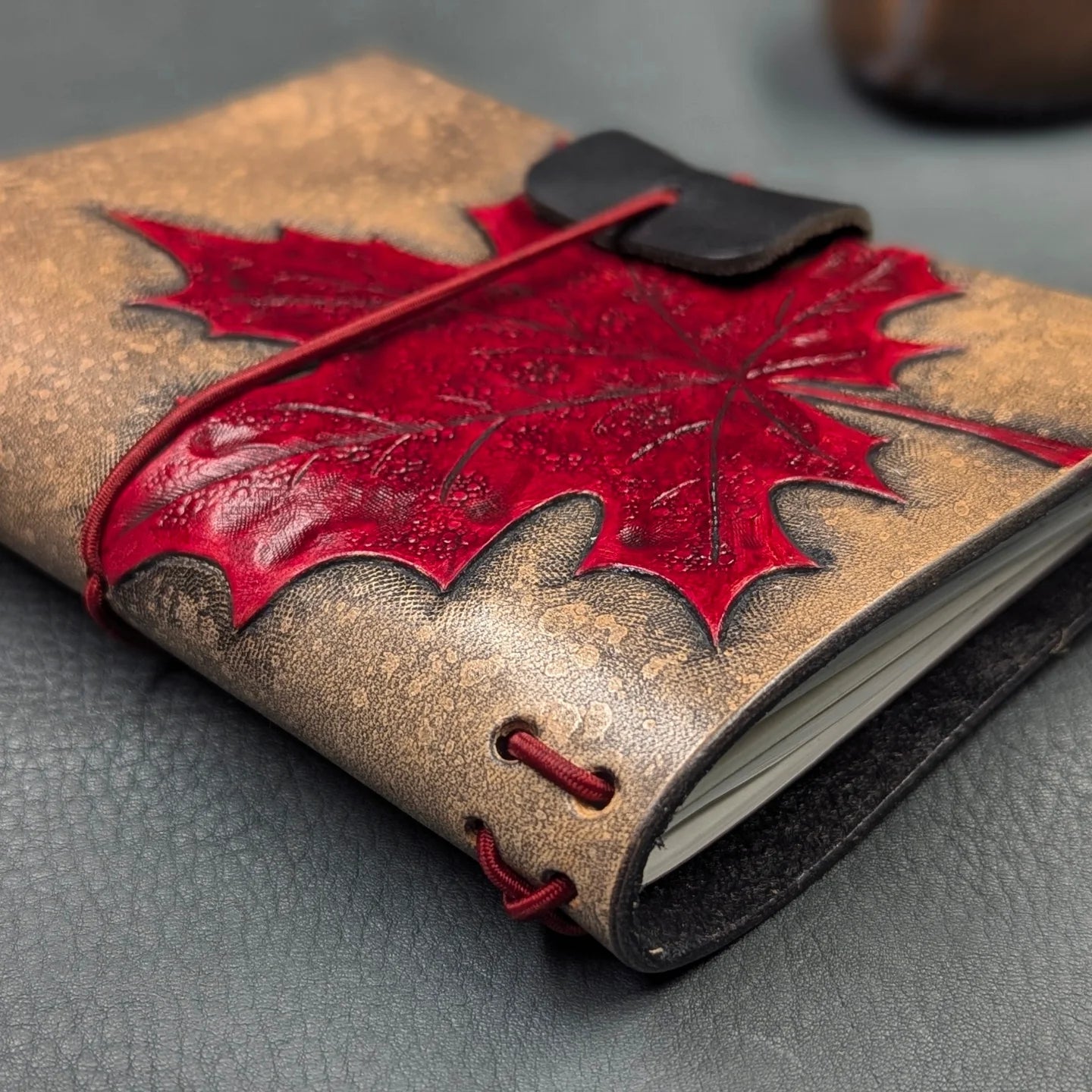 PASSPORT Traveller's Notebook | Tooled Maple Leaf, No. 2
