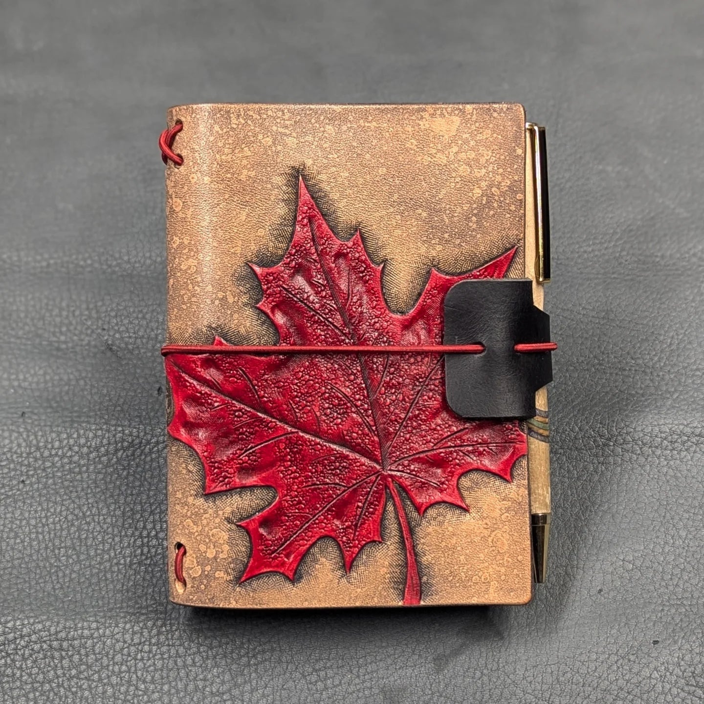 PASSPORT Traveller's Notebook | Tooled Maple Leaf, No. 2