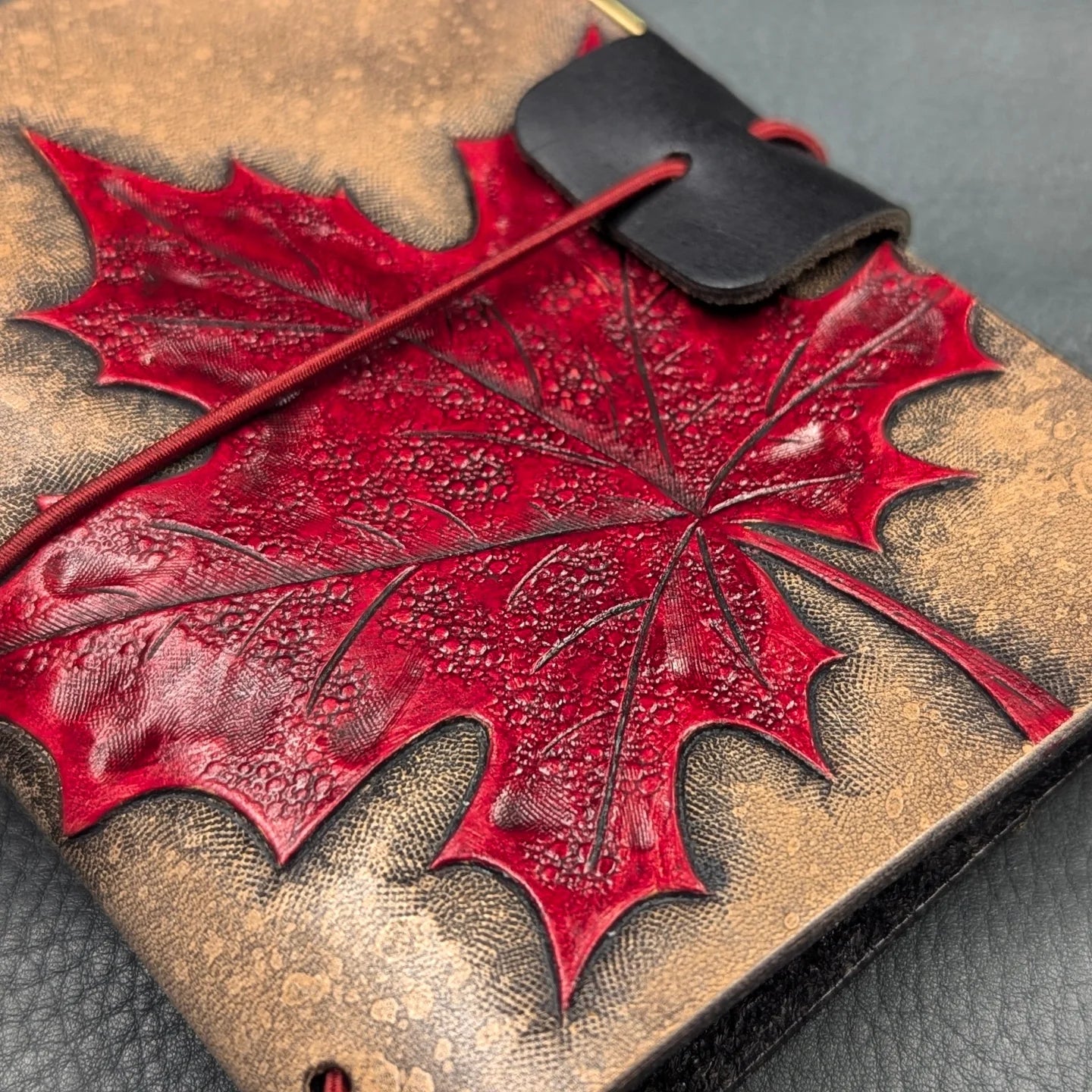 PASSPORT Traveller's Notebook | Tooled Maple Leaf, No. 2