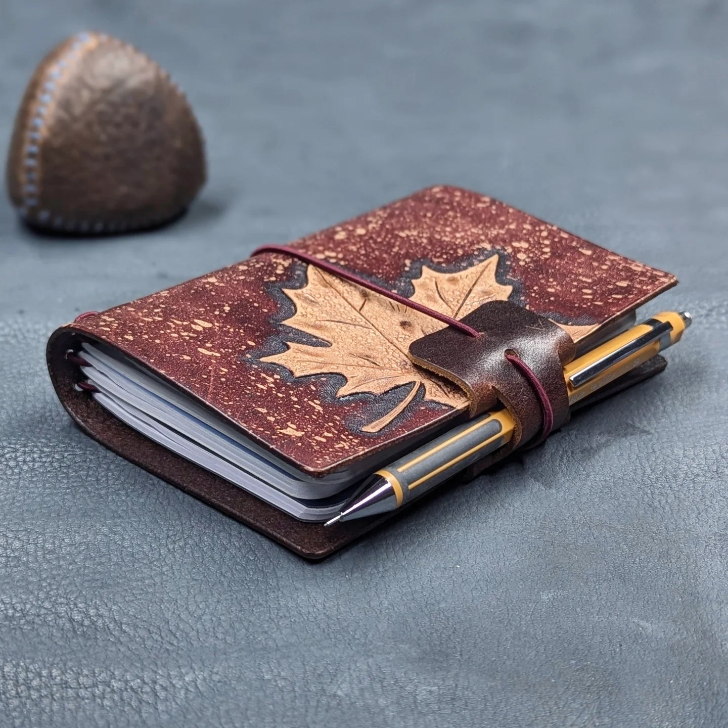 PASSPORT Traveller's Notebook | Tooled Maple Leaf, No. 1