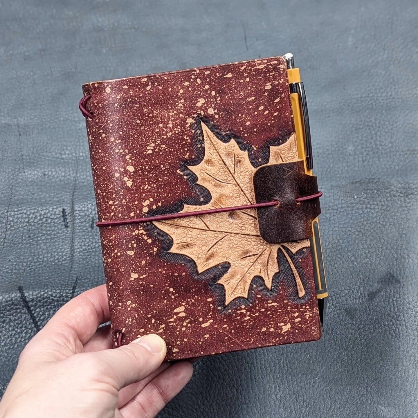 PASSPORT Traveller's Notebook | Tooled Maple Leaf, No. 1