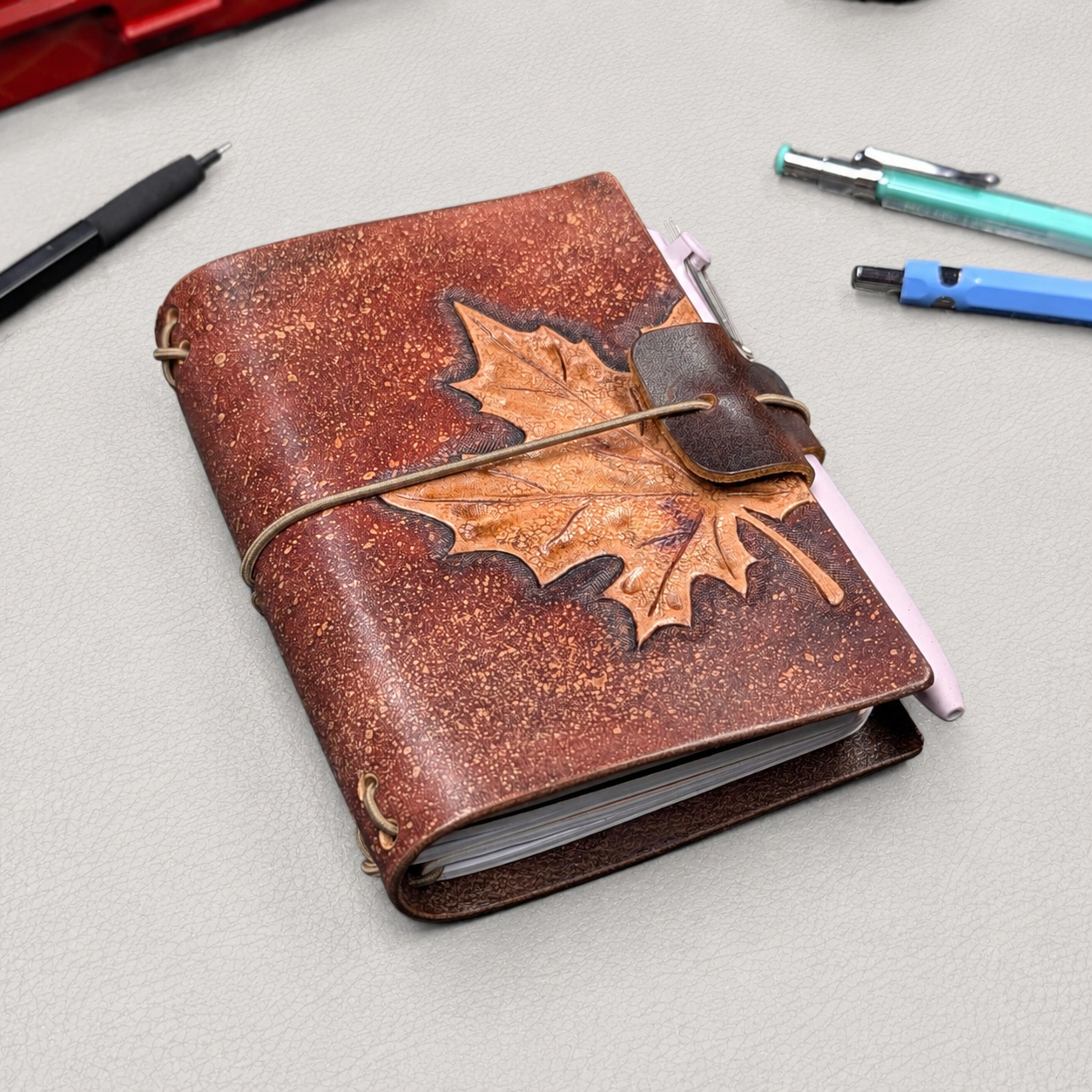 PASSPORT Traveller's Notebook | Tooled Maple Leaf, No. 3