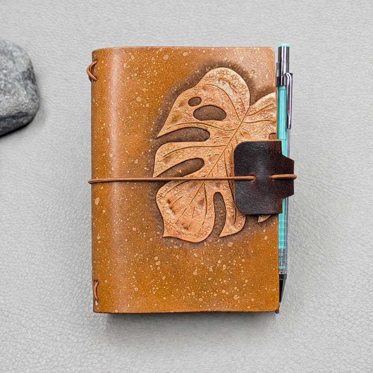 PASSPORT Traveller's Notebook | Tooled Monstera Leaf, No. 6