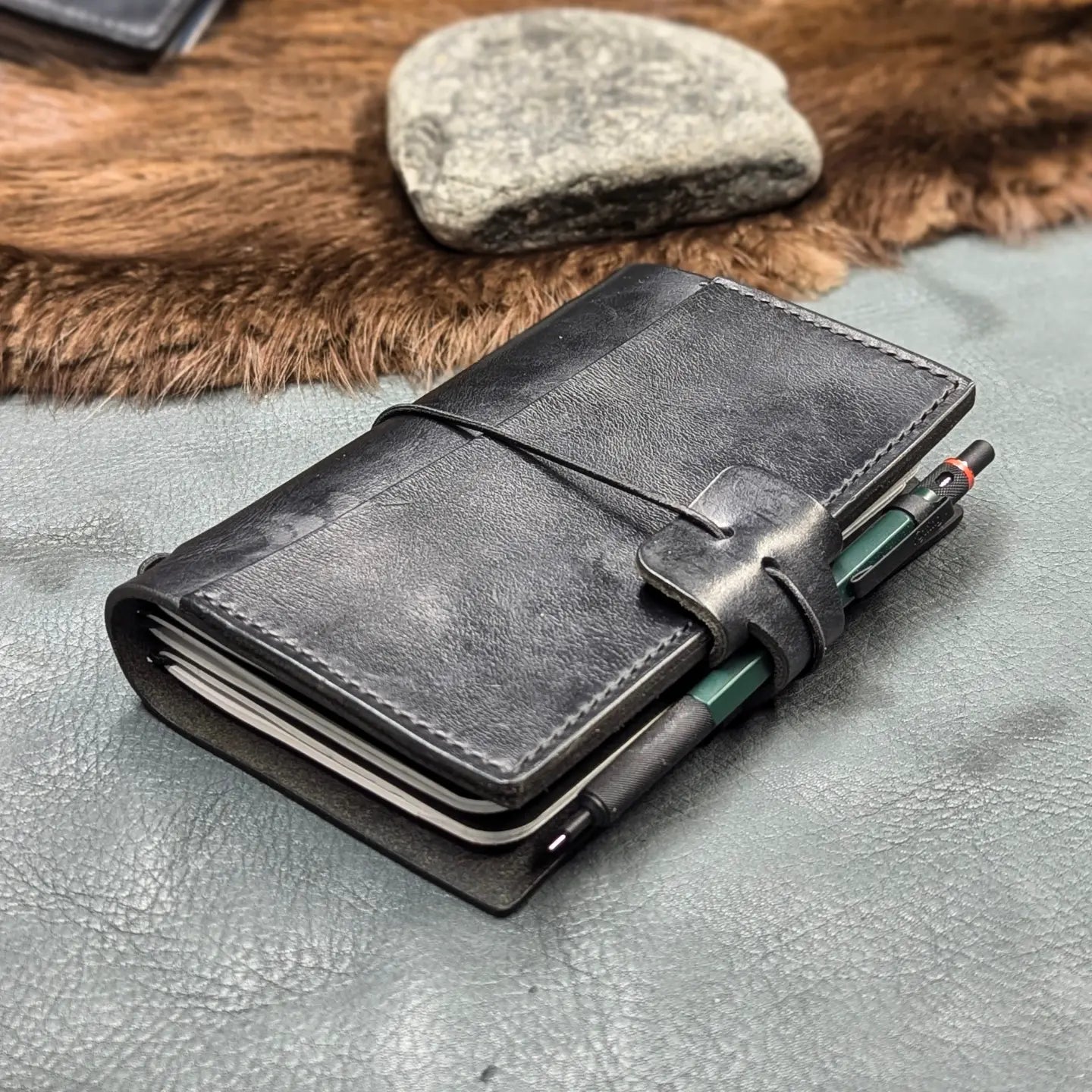 POCKET Traveller's Notebook | Long Haul BASALT, No. 1