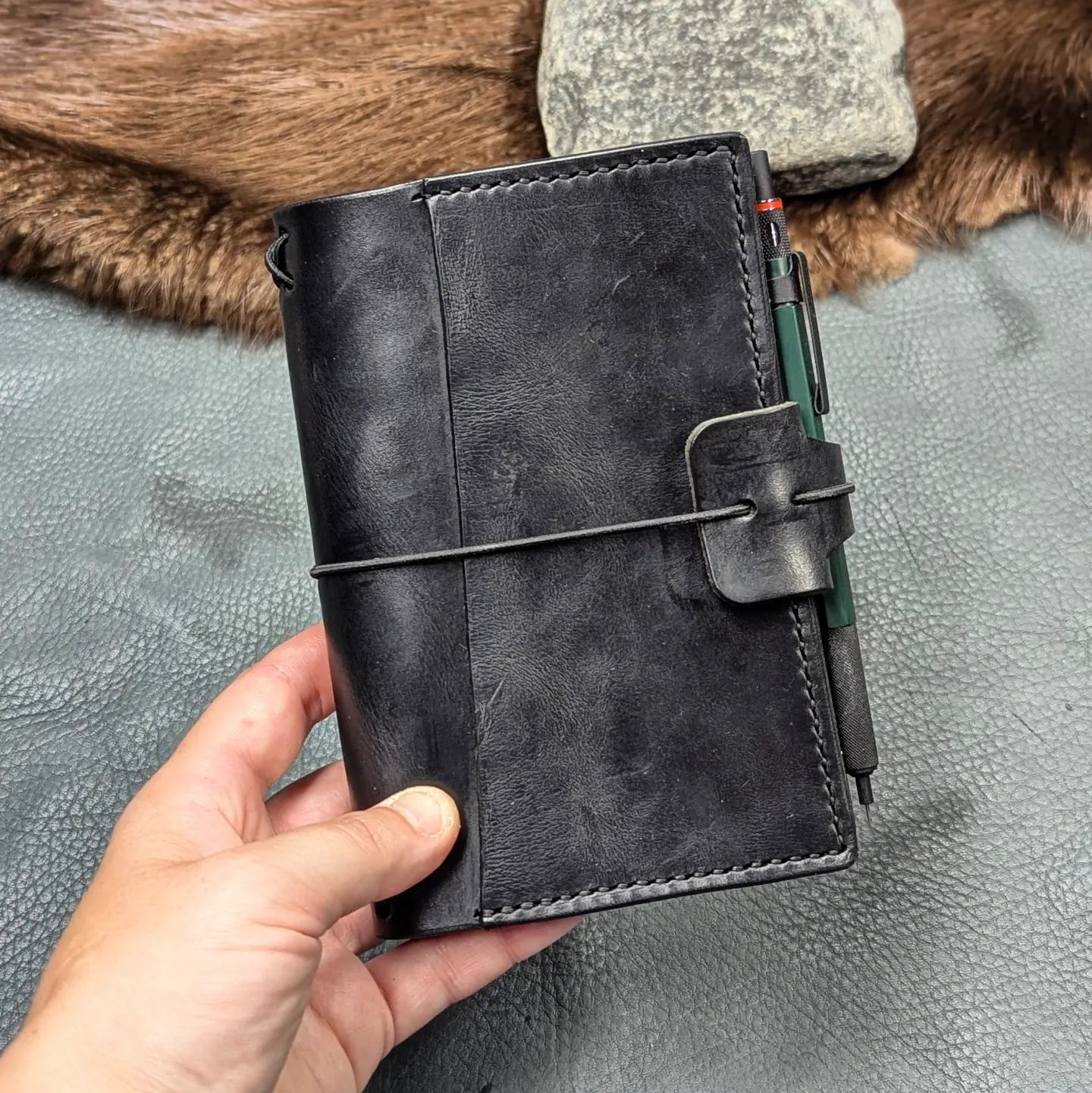 POCKET Traveller's Notebook | Long Haul BASALT, No. 1