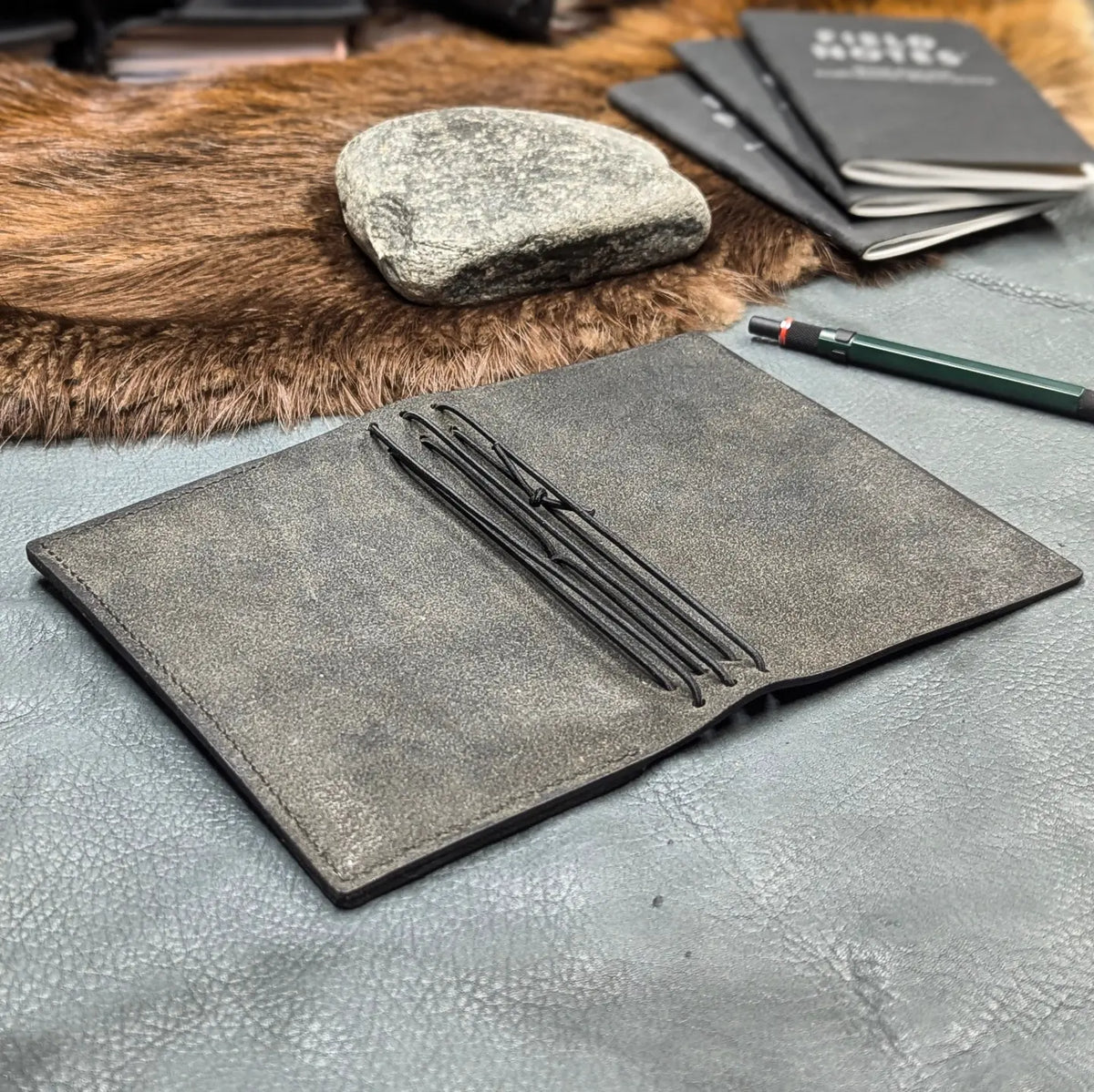 PASSPORT Traveller's Notebook | Long Haul BASALT, No. 3