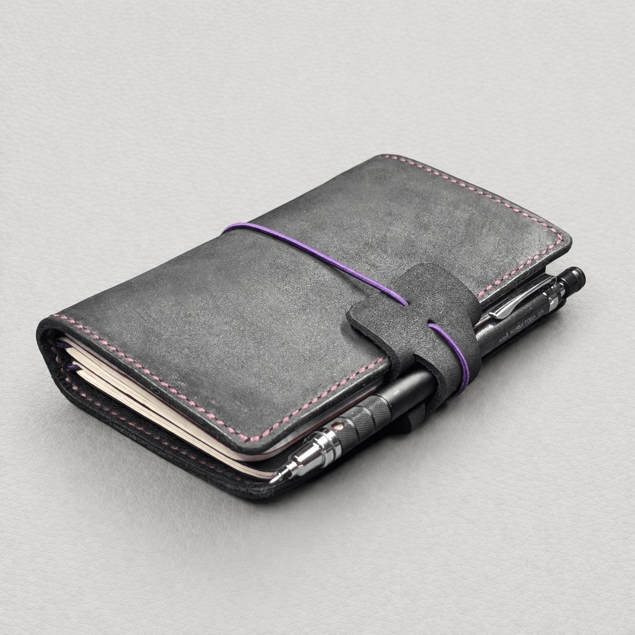 POCKET Traveller's Notebook | Charcoal Nubuck, No. 1