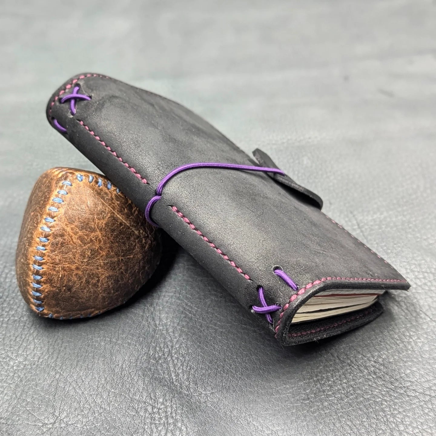 POCKET Traveller's Refillable Notebook | Charcoal Nubuck No. 1