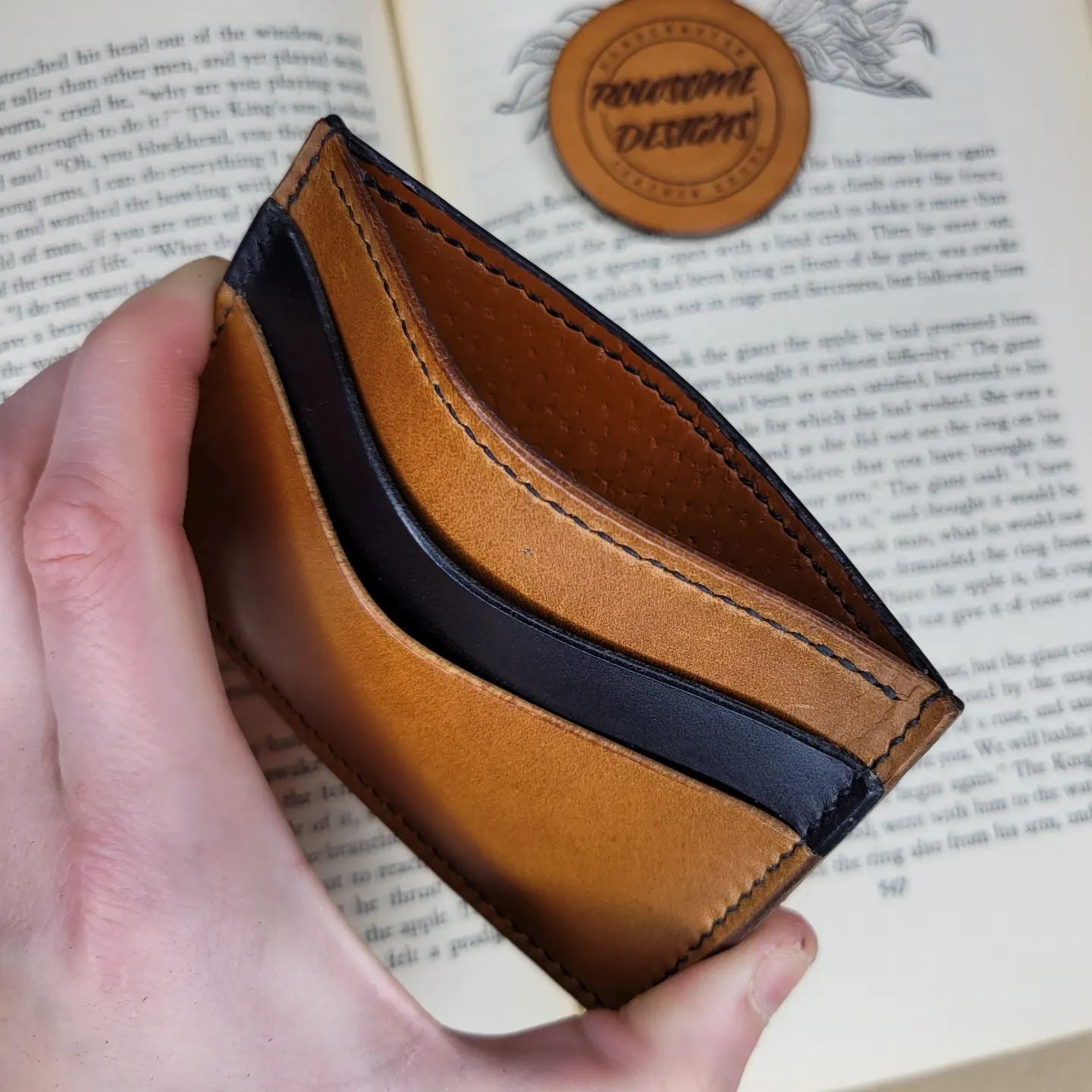 Five-Pocket Minimalist Wallet | Black + Tan